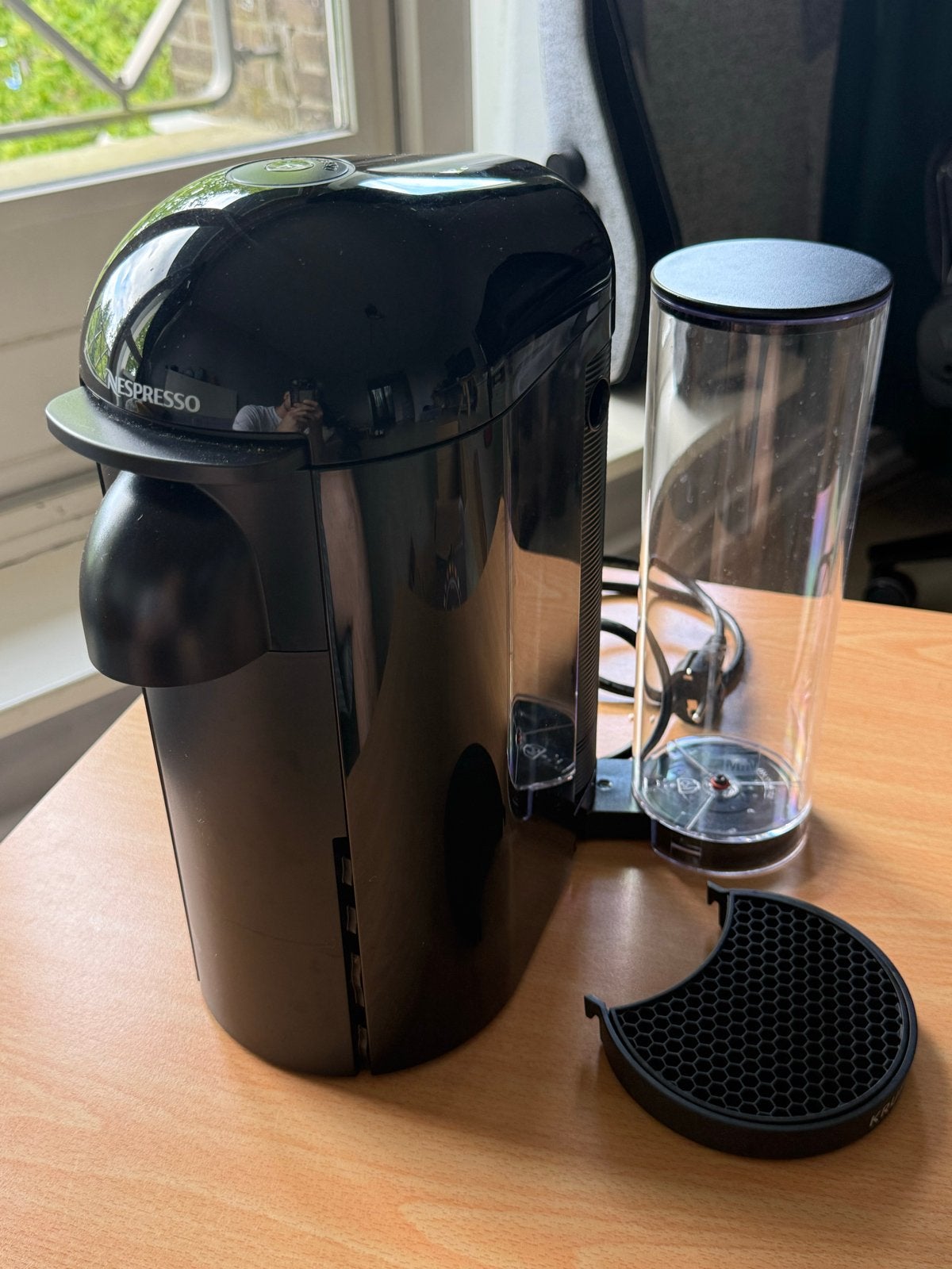 Nespresso Vertuo Plus Koffiemachine - Zwart, Ophalen, Koffiemachine, Zo goed als nieuw, 4 tot 10 kopjes
