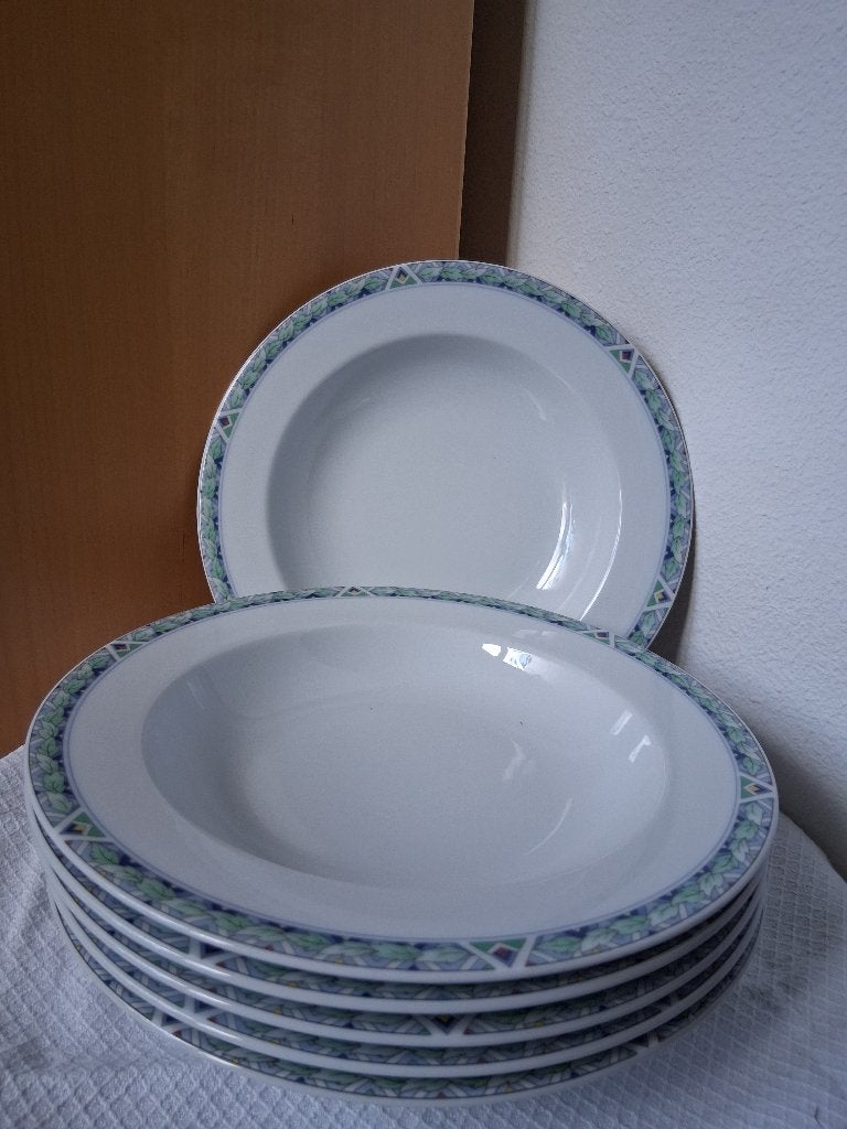 AH merison diepe borden smalle rand Arzberg 5,- p.s.*eureka*, Arzberg, Ophalen of Verzenden, Zo goed als nieuw, Bord(en)