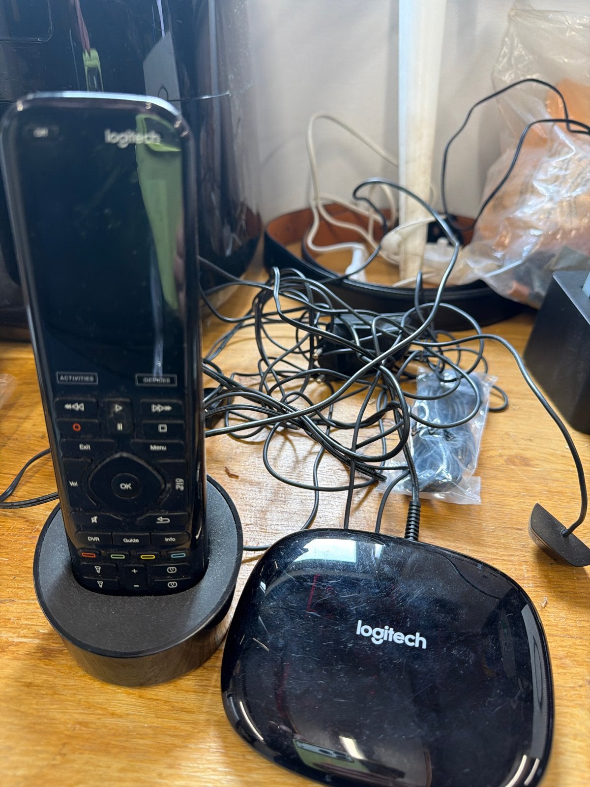 Logitech Harmony Afstandsbediening met alle toebehoren, Ophalen, Gebruikt, Universeel, Dvd
