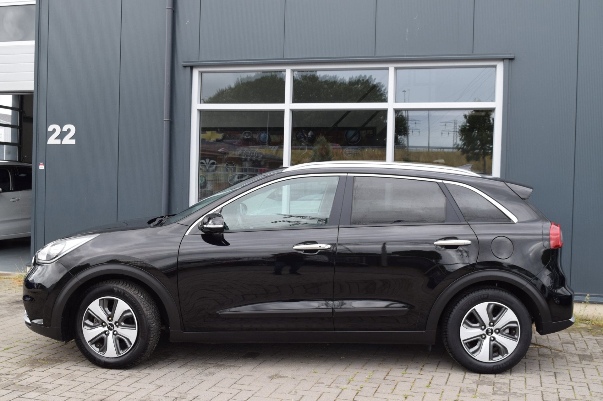 Kia Niro 1.6 GDi Hybrid ExecutiveLine | Automaat | Leder | N, Auto's, Dealer onderhouden, Gebruikt, Zwart, 26 km/l