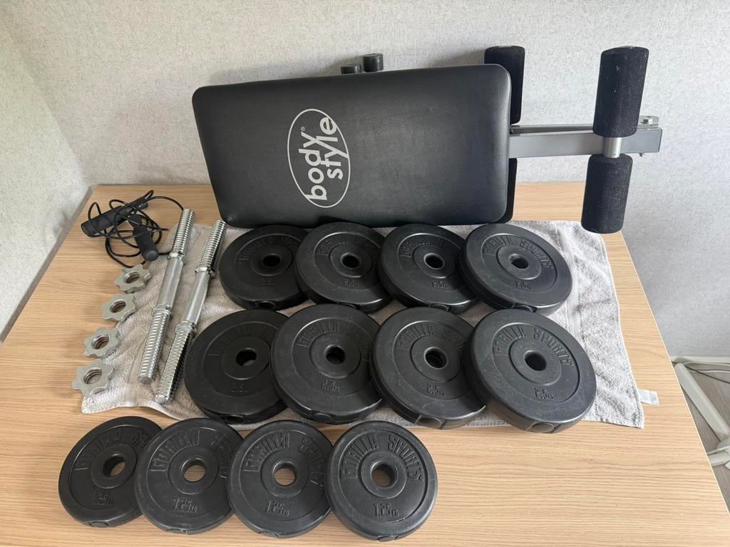 Complete halterset + fitnessbankje (Max 25kg), Ophalen, Gebruikt, Benen, Halterset