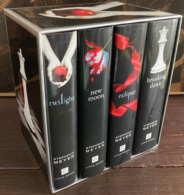 Twilight Saga Collection in Box (Engelstalig), Boeken, Ophalen, Zo goed als nieuw