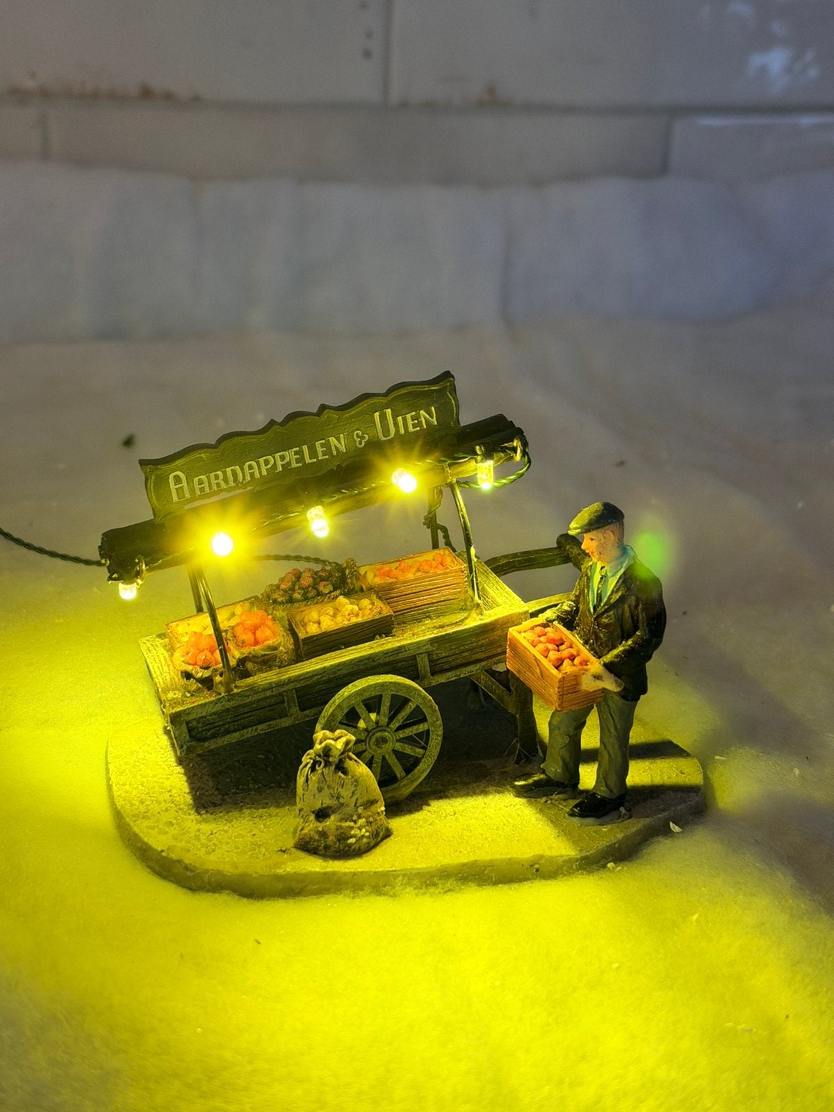 Intratuin De Brink kerstdorpminiatuur marktkar, Ophalen of Verzenden, Nieuw