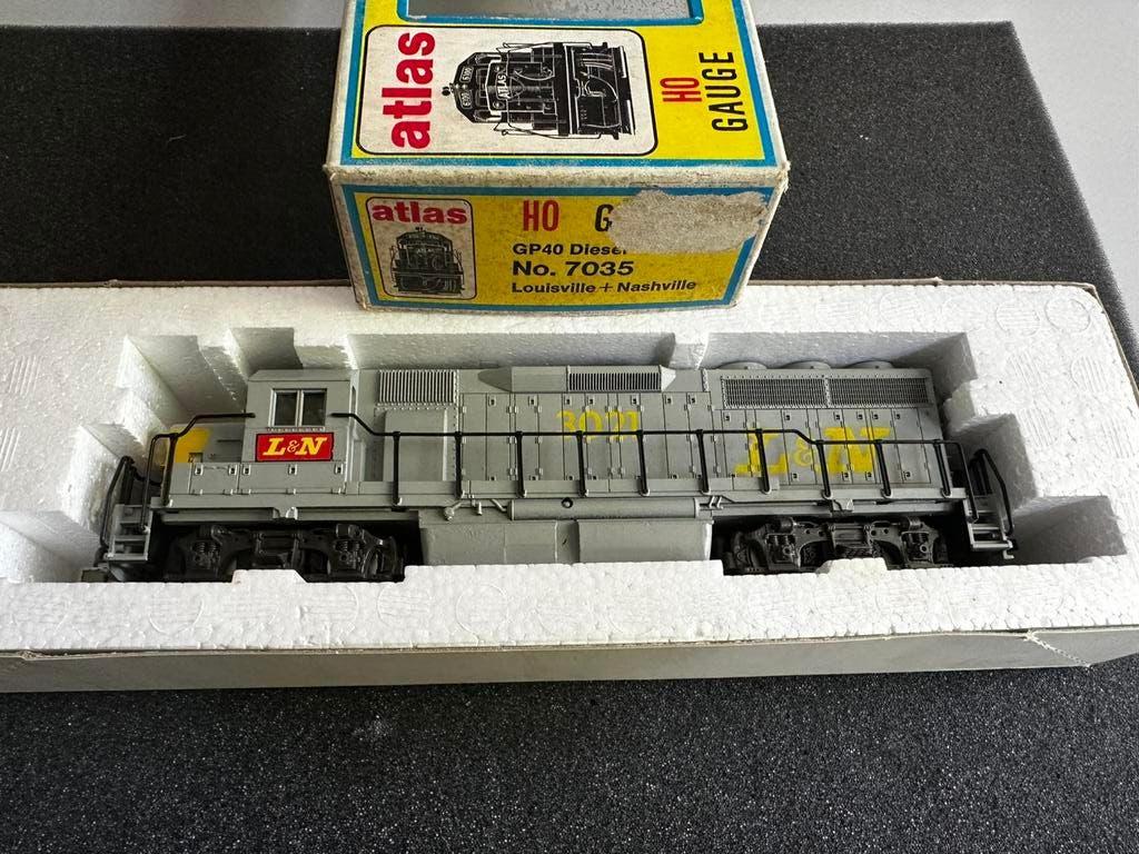 Atlas HO diesellocomotief NOS, Overige merken, Nieuw, Ophalen of Verzenden, Analoog