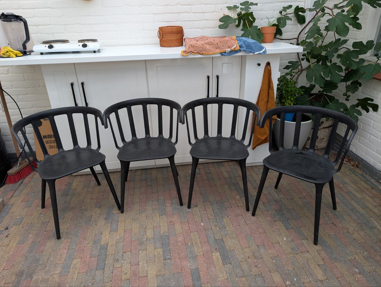 Ikea stoelen 4x, Ophalen of Verzenden, Zo goed als nieuw, Zwart, Vier