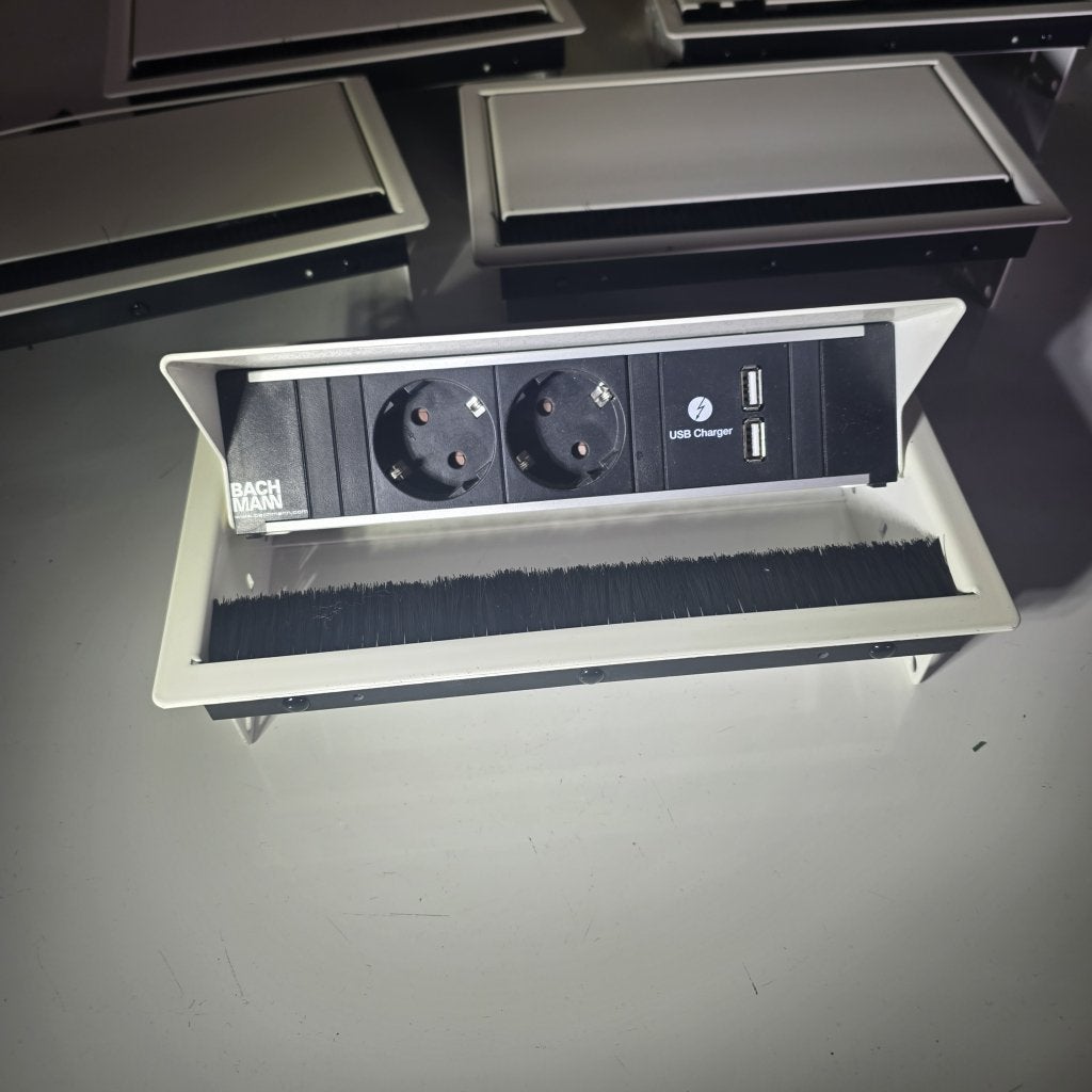 Bachmann Coni built in frame beige - inbouwstekkerdoos met, Niet ingevuld, Gebruikt, Niet ingevuld, Niet ingevuld