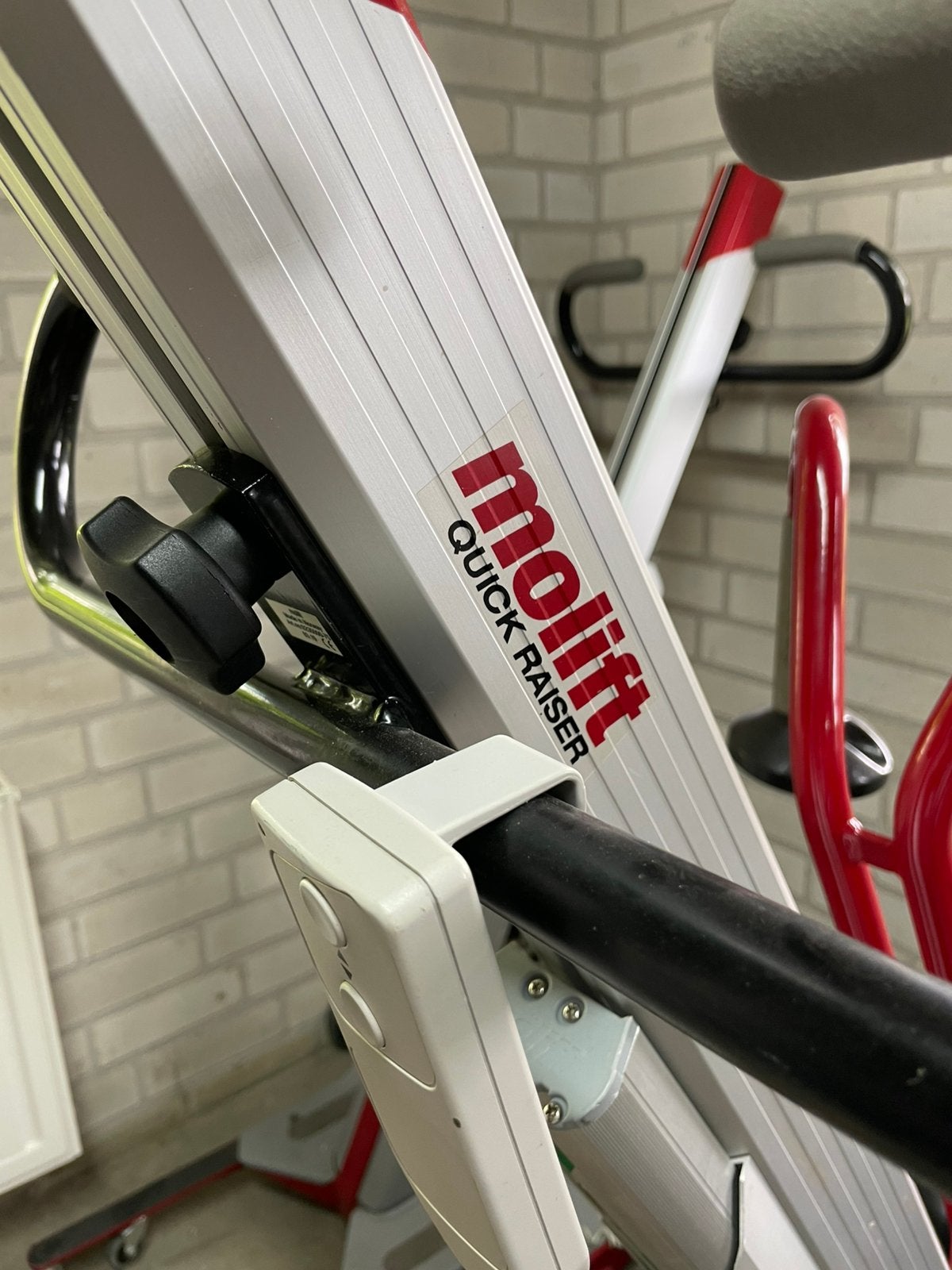 Te koop 2x Tillift Molift Quick Raiser, Ophalen, Zo goed als nieuw