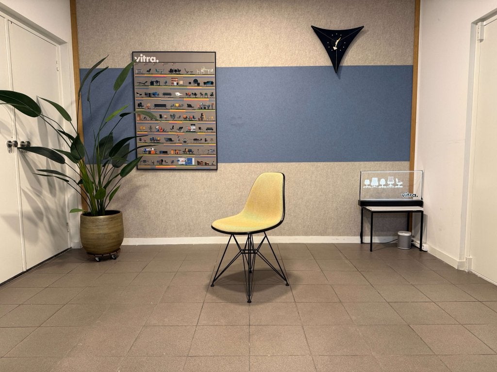 Vitra | Eames | DSR | Wit & Creme Bekleding | 2x, Huis en Inrichting, Stoelen, Zo goed als nieuw, Twee, Kunststof, Metaal, Stof