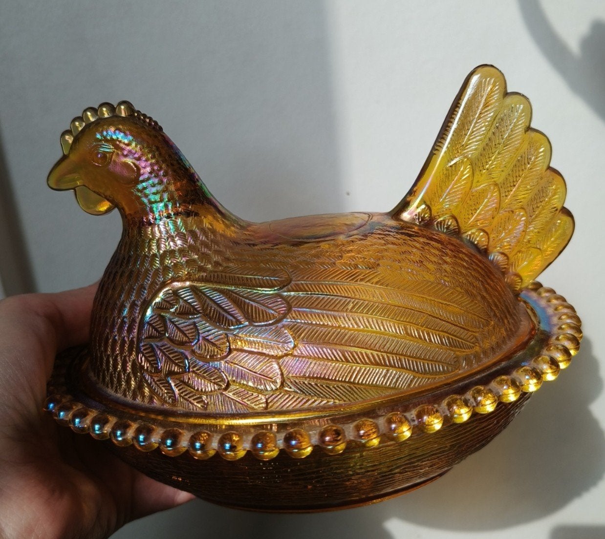 Vintage Iridescent Carnaval Indiana Glas Kip op Nest Schaal, Antiek en Kunst, Ophalen of Verzenden