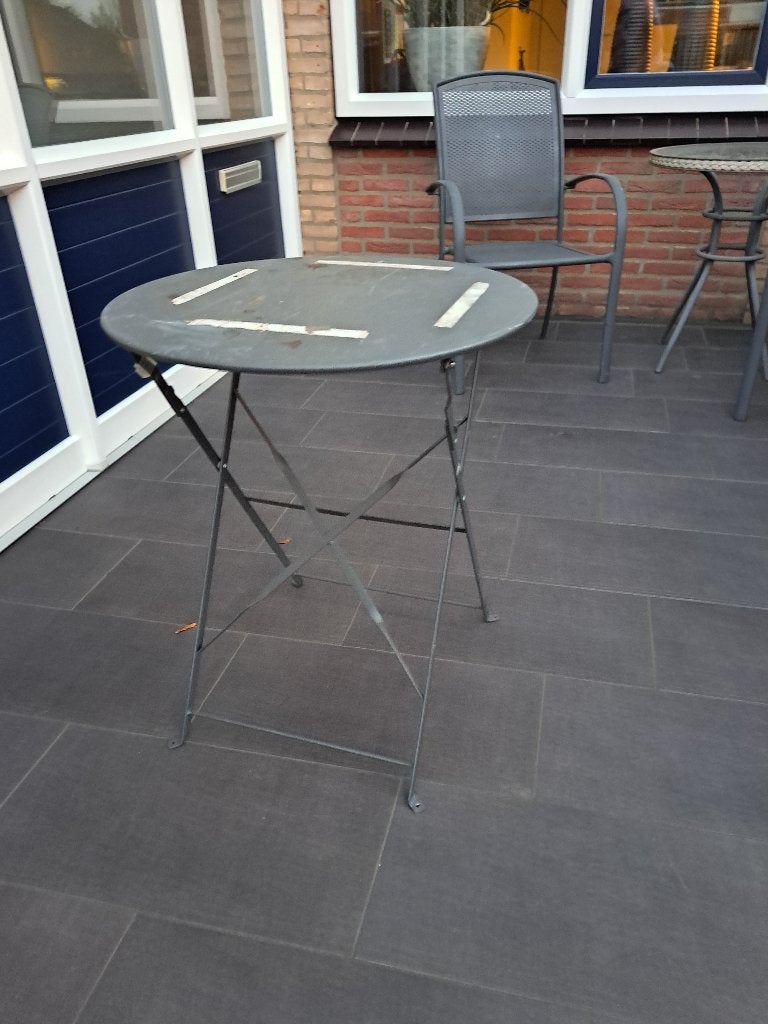 Bistrotafeltjes, Ophalen, Gebruikt, Rond, Metaal