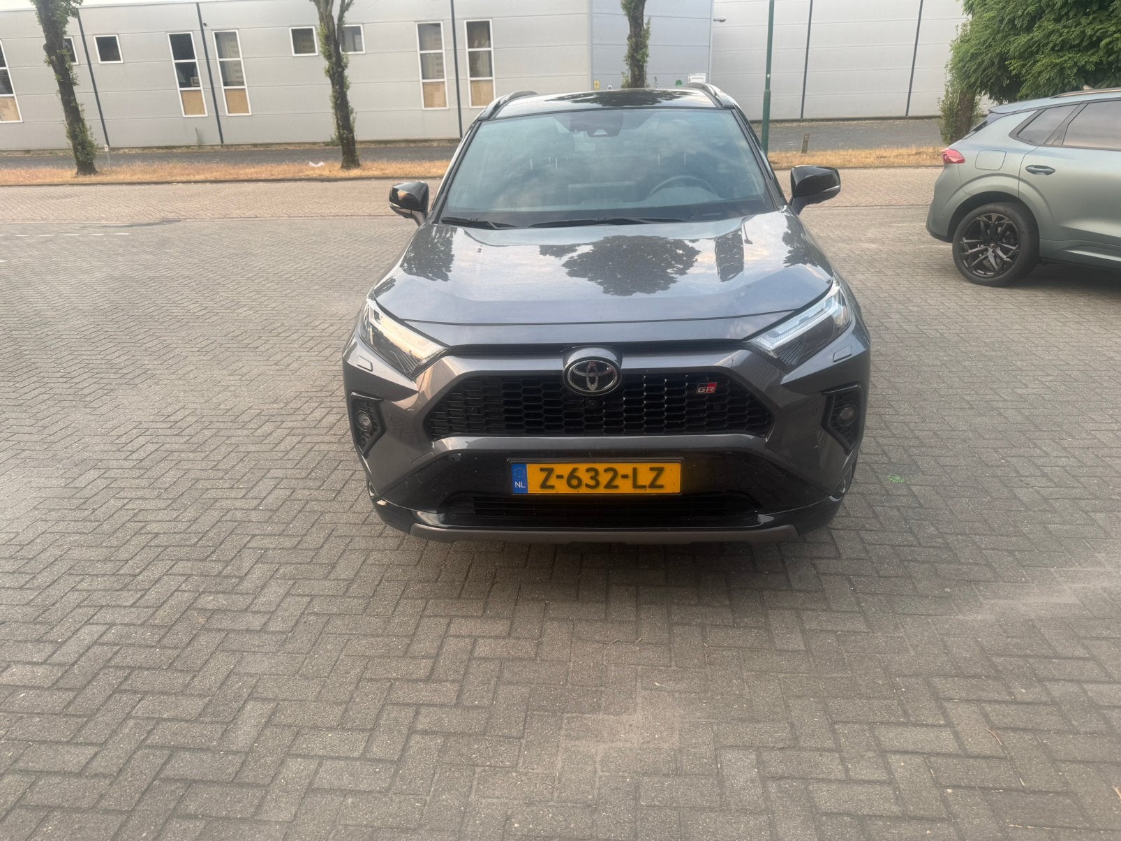 Toyota Rav4 2.5 Hybrid 222pk CVT AWD 2024 Grijs, Automaat, Zwart, 2487 cc, Vierwielaandrijving