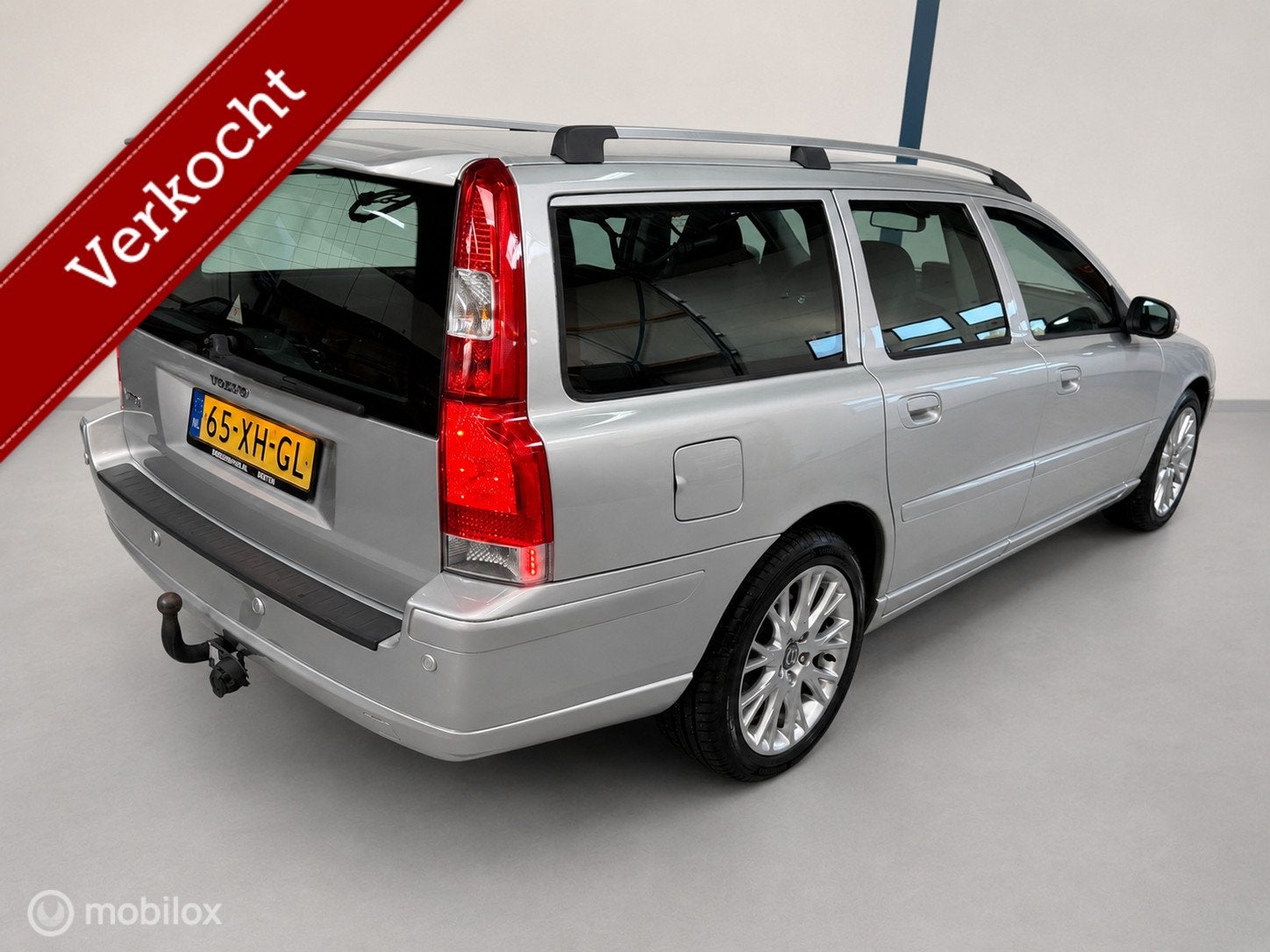 Volvo V70 2.4 Edition Sport LEER / NL-AUTO / COMPLETE HISTOR, Auto's, Automatische klimaatregeling, 1498 kg, 2435 cc, Euro 4