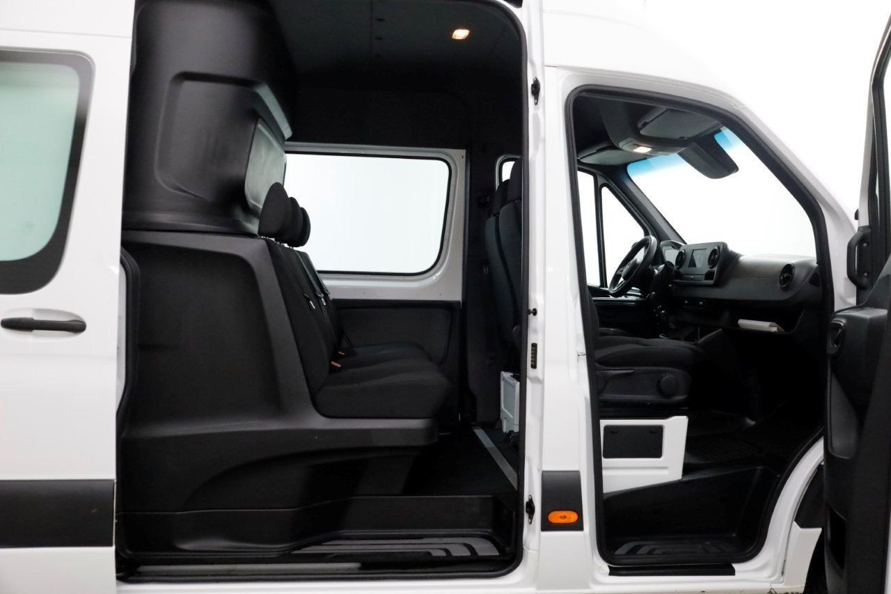 Mercedes-Benz Sprinter 314 CDI 143pk E6 L2H2 4x4 ZG1 D.C. Ai, Auto's, 2590 kg, Dealer onderhouden, Gebruikt, Euro 6