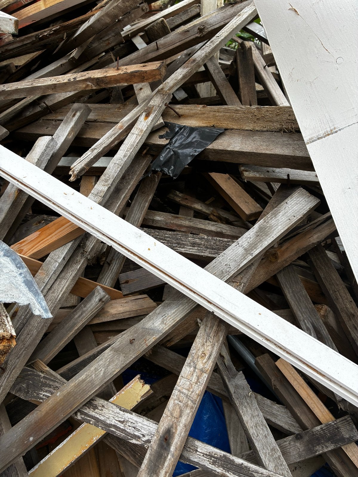 Gratis af te halen sloophout voor houtkachel, Doe-het-zelf en Verbouw, Hout en Planken, Ophalen, Gebruikt, Minder dan 25 mm, Overige typen