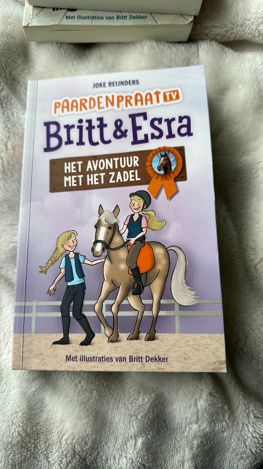 Britt & Esra, Ophalen of Verzenden, Zo goed als nieuw, Overige typen