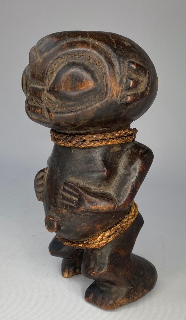 Authentiek beeld dansende Bayaka / pygmee, Antiek en Kunst, Kunst | Beelden en Houtsnijwerken, Beeld, Hout, Man, Minder dan 20 cm