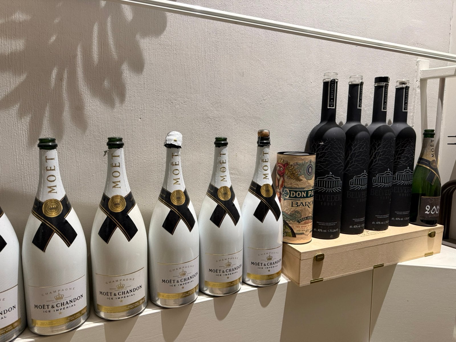 Lege flessen Moet Chandon & Belvedère, Ophalen of Verzenden