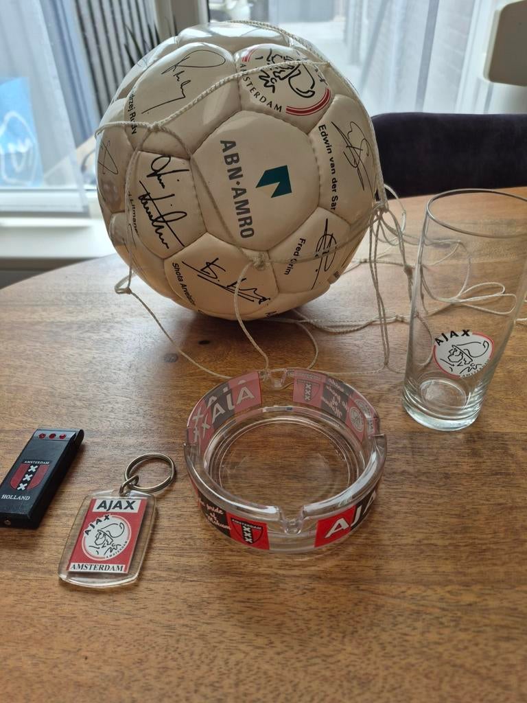 Ajax voetbal met handtekeningen en andere items, Verzamelen, Ophalen of Verzenden, Zo goed als nieuw, Ajax, Overige typen