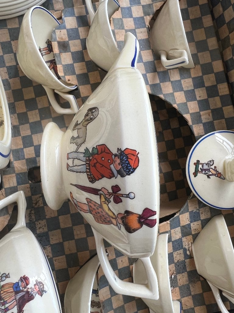 Kinderservies van Petrus Regout (Maastricht), Antiek en Kunst, Ophalen
