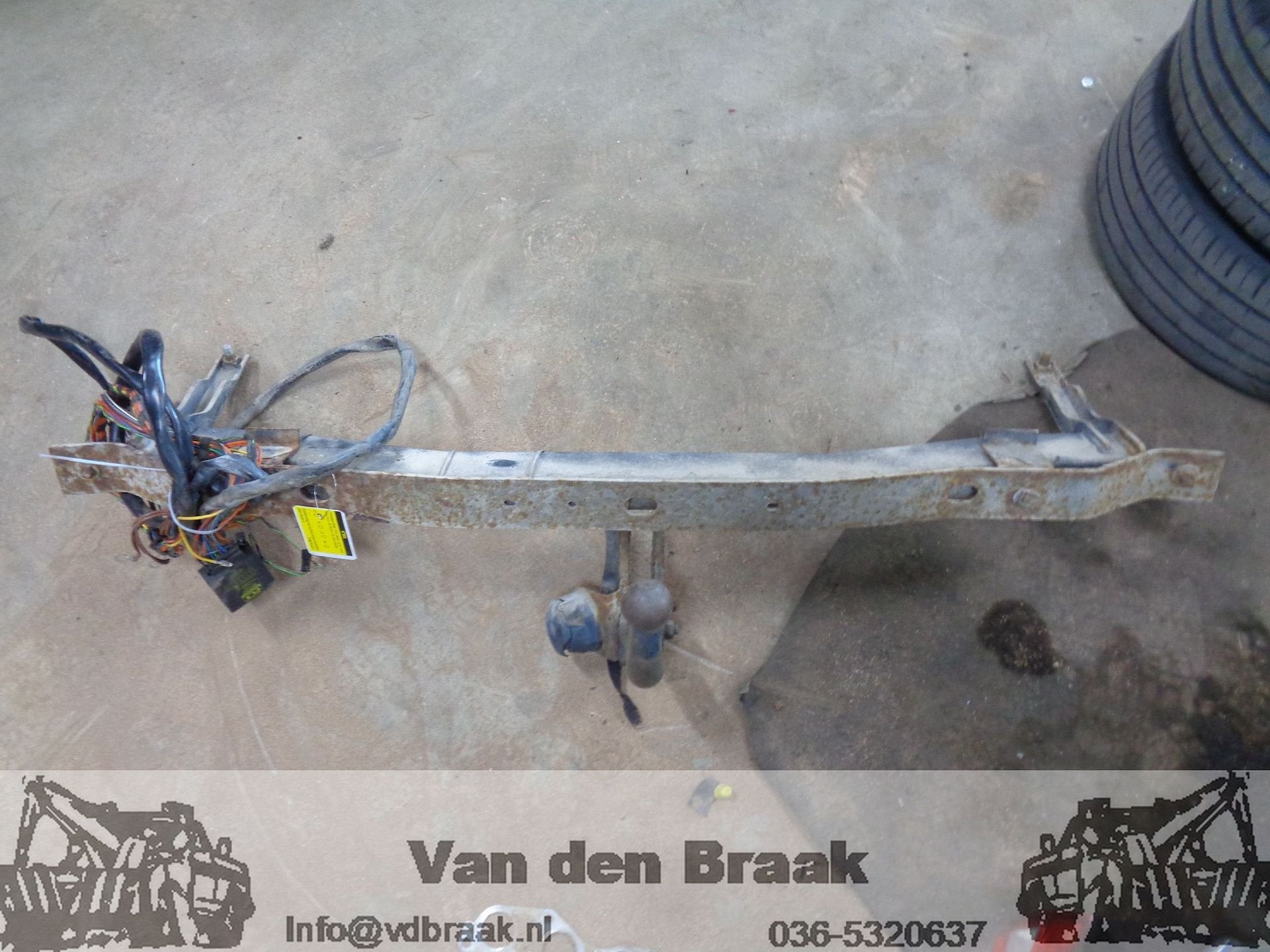 Volkswagen Caddy 2004-2020 Trekhaak (Bosal aftermarket), -, Herkomst onderdeel bekend, -, -