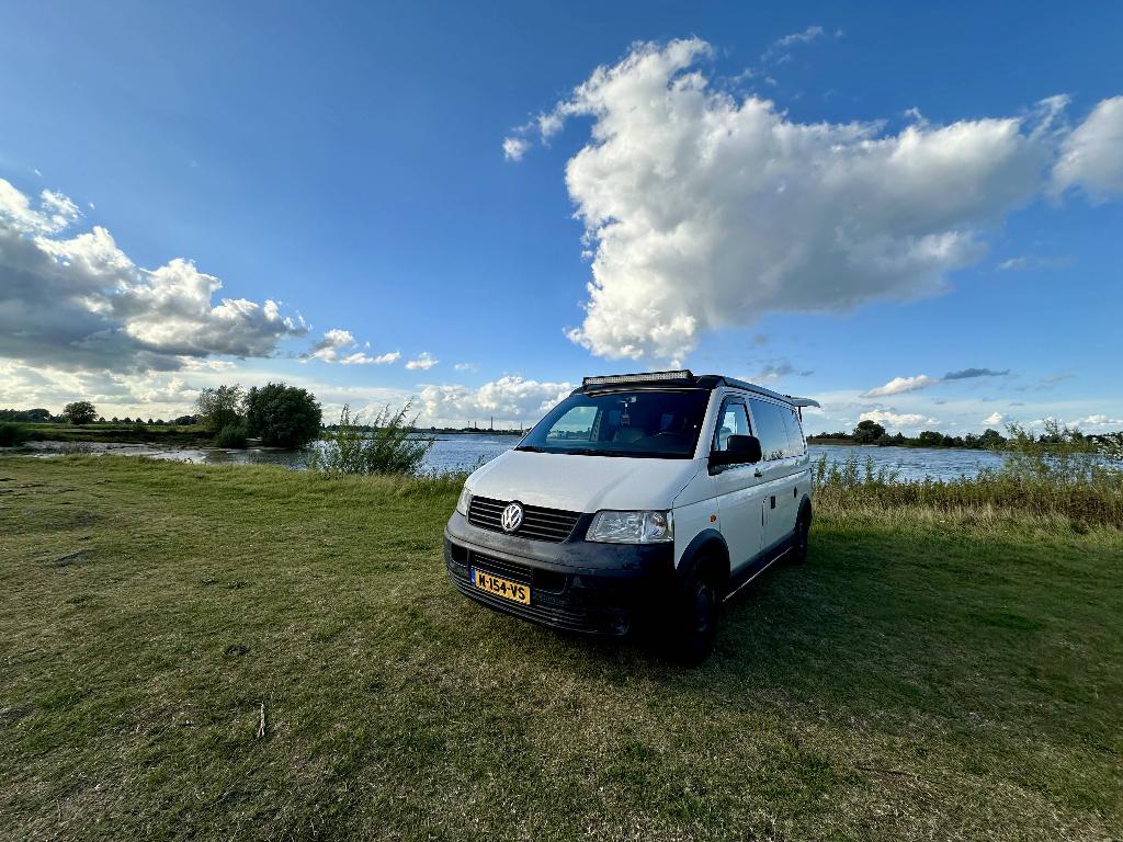 VW T5 Buscamper zelfbouw (voormalig Franse Ambulance), Hefdak, Volkswagen, Reservewiel, Particulier