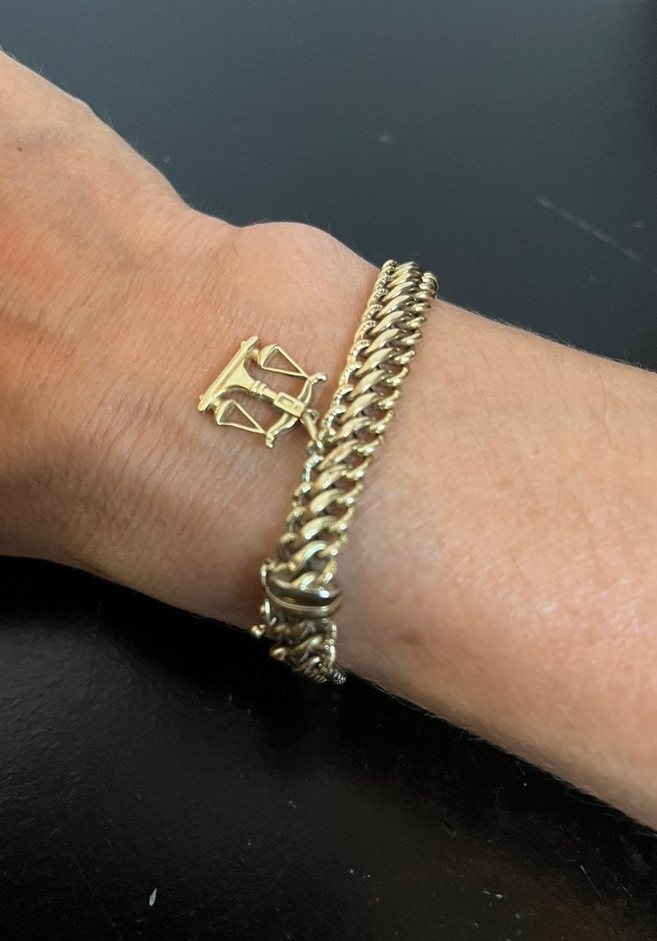 14 karaat gouden vintage schakel (hol) gourmet armband bedel, Verzenden, Zo goed als nieuw, Met bedels of kralen, Goud