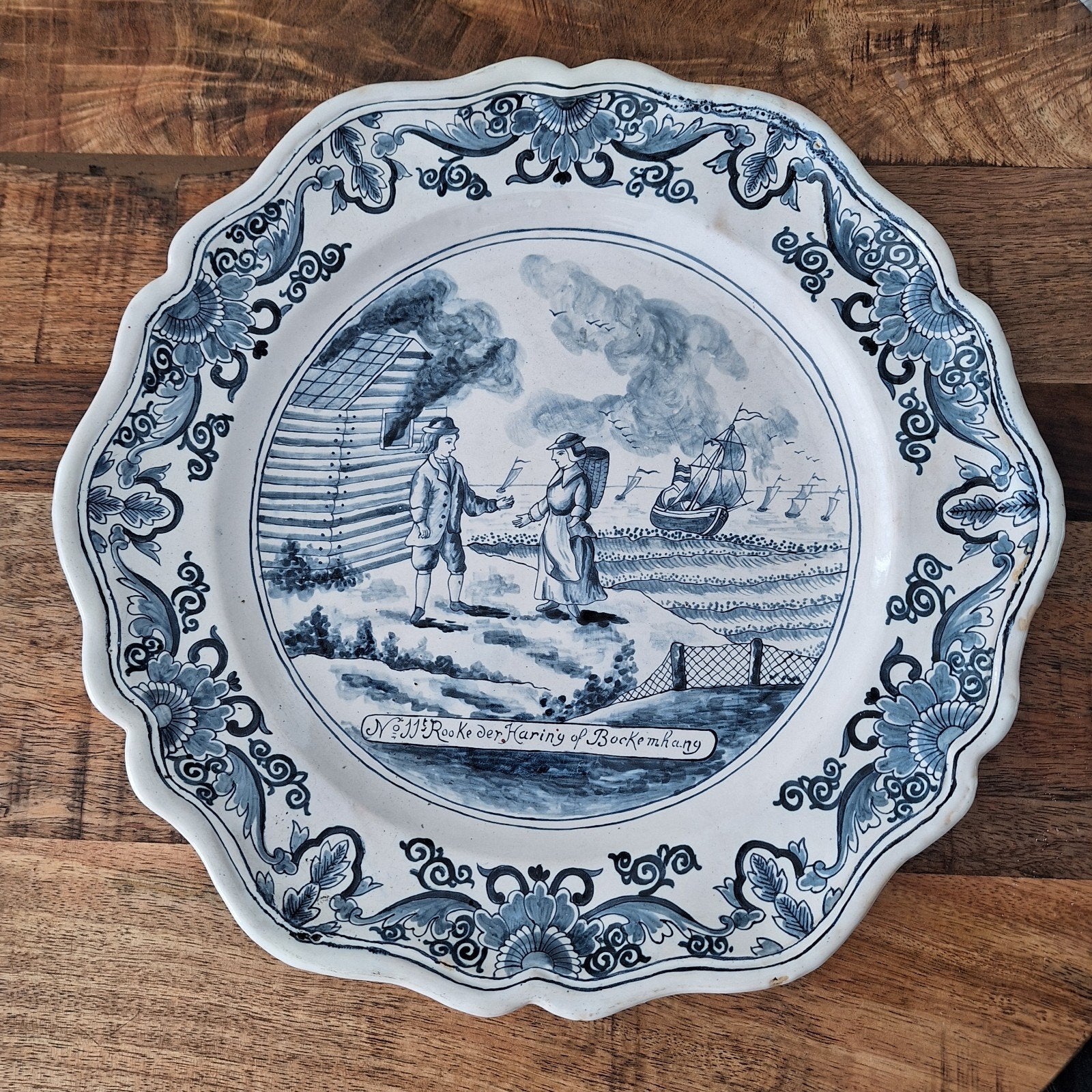 Antiek Delfts Blauw Wandbord - Visser en Vrouw (35cm), Antiek en Kunst, Ophalen of Verzenden