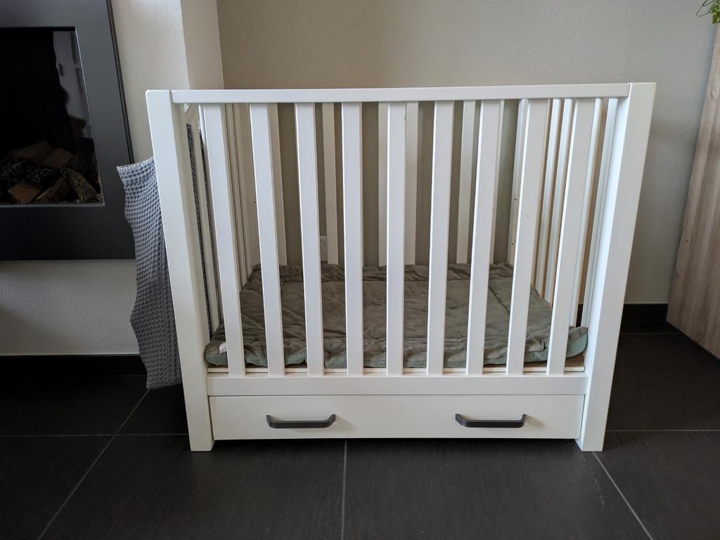Witte box van TWF, Ophalen, Gebruikt, Boxkleed