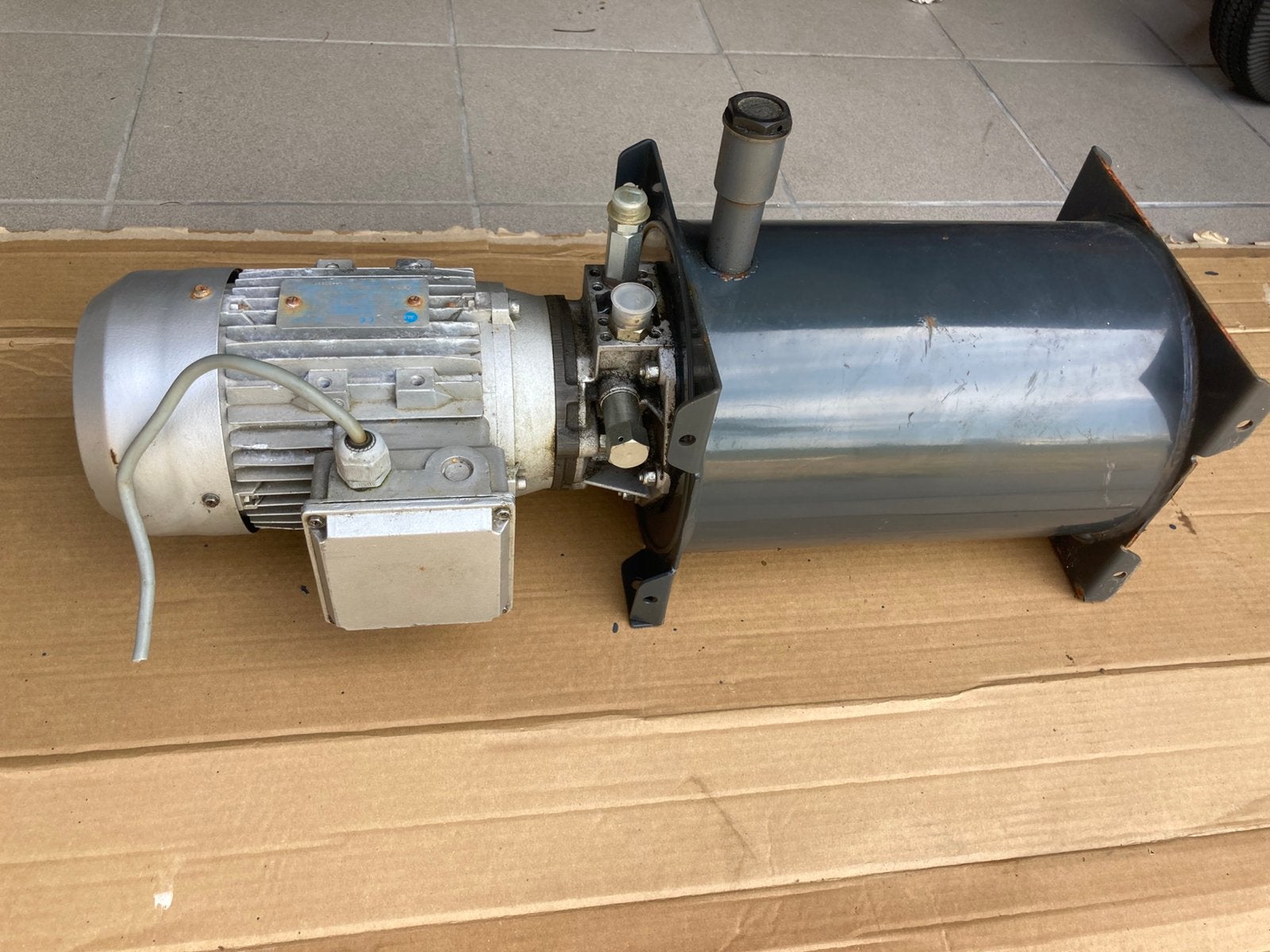 Hydraulische unit hydrauliek pomp 380 v, Ophalen, Gebruikt