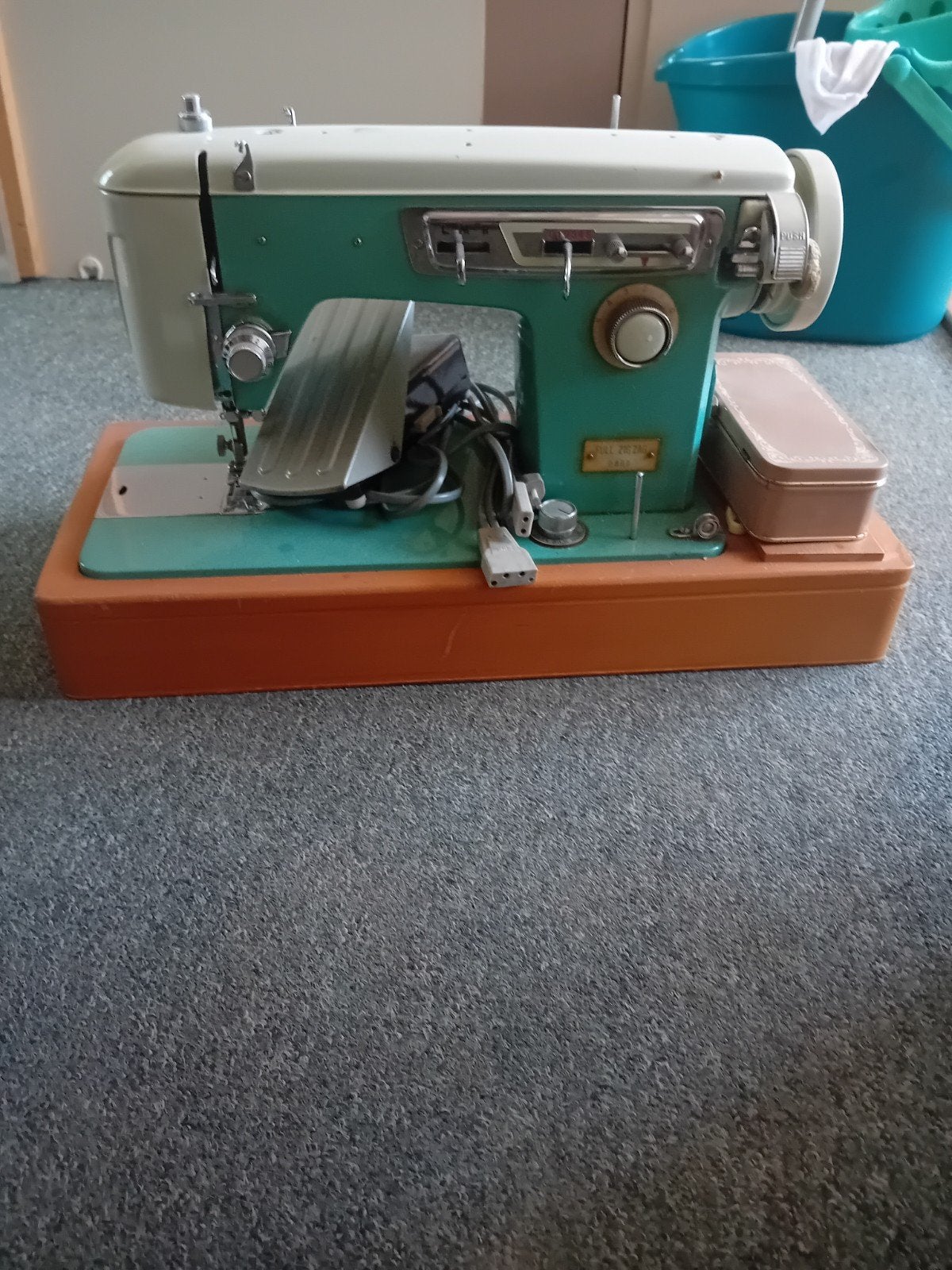 Naaimachine, Ophalen