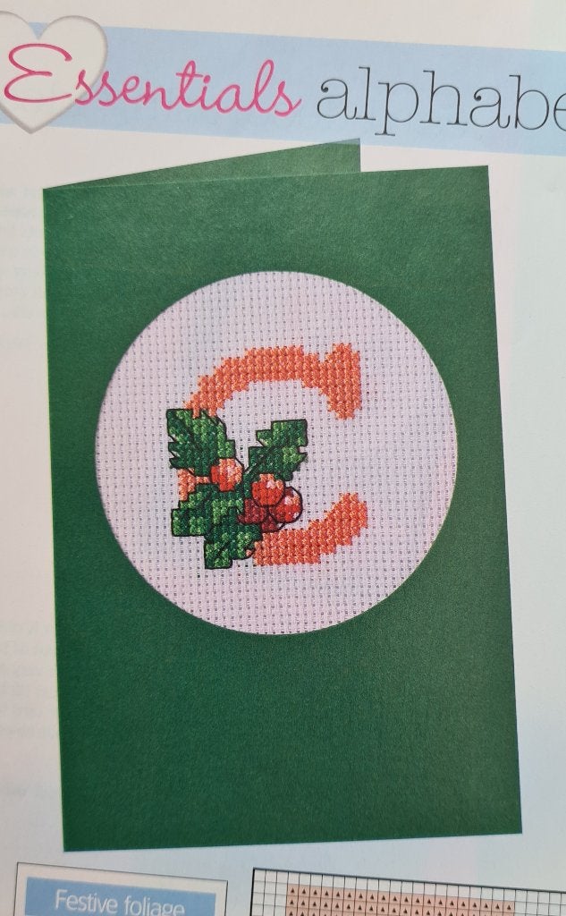 Kerst alfabet + 0 t/m 9 borduurpatroon o.a. kerstboom, Ophalen, Nieuw, Handborduren, Patroon