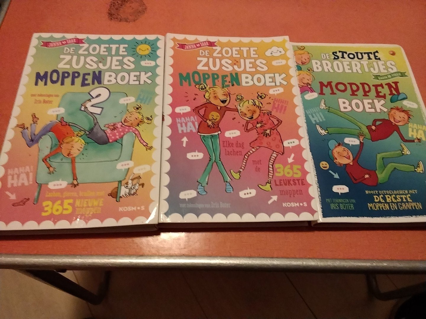 De zoetezusjes en broertjes moppenboek € 4 per stuk, Ophalen of Verzenden, Zo goed als nieuw, Fictie algemeen