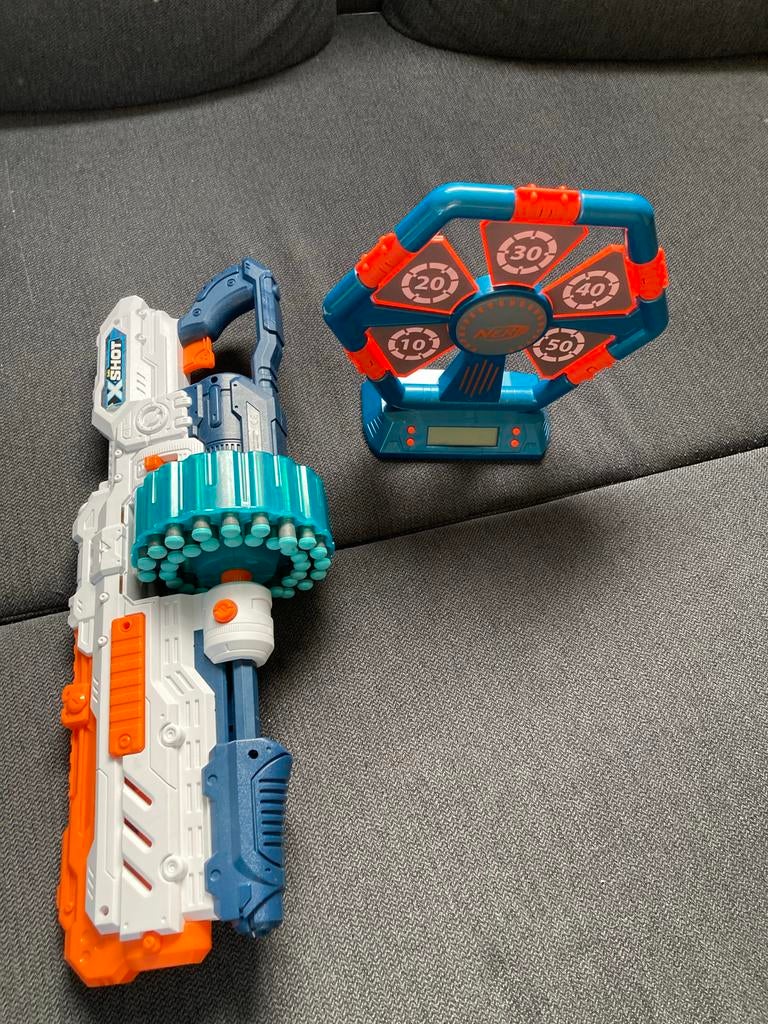 X-Shot Blaster met Nerf Doelwit, Ophalen of Verzenden, Zo goed als nieuw, Jongen of Meisje