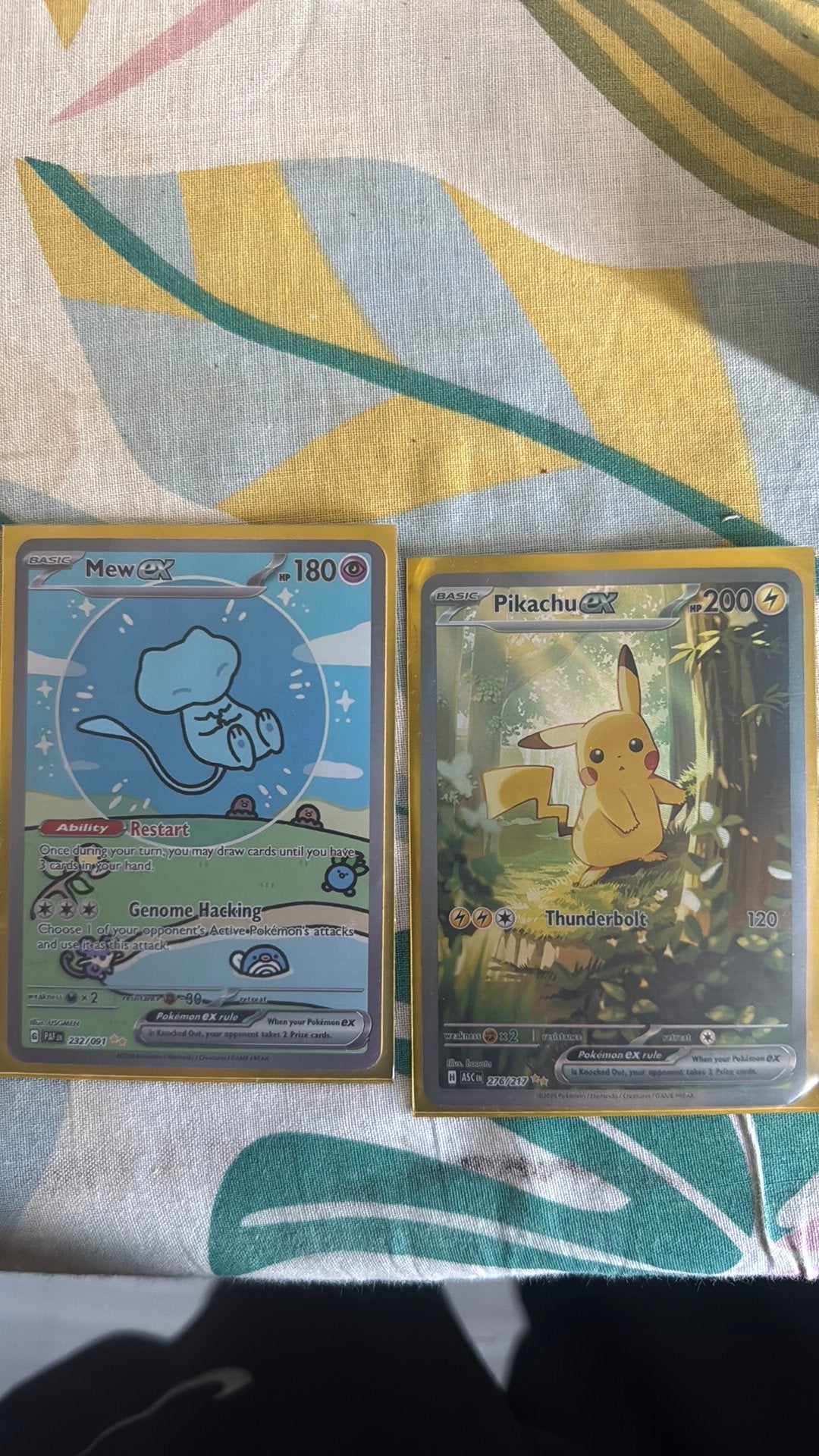 Pokémon kaarten: Mew ex en Pikachu ex (Foil), Ophalen of Verzenden, Zo goed als nieuw, Meerdere kaarten, Foil