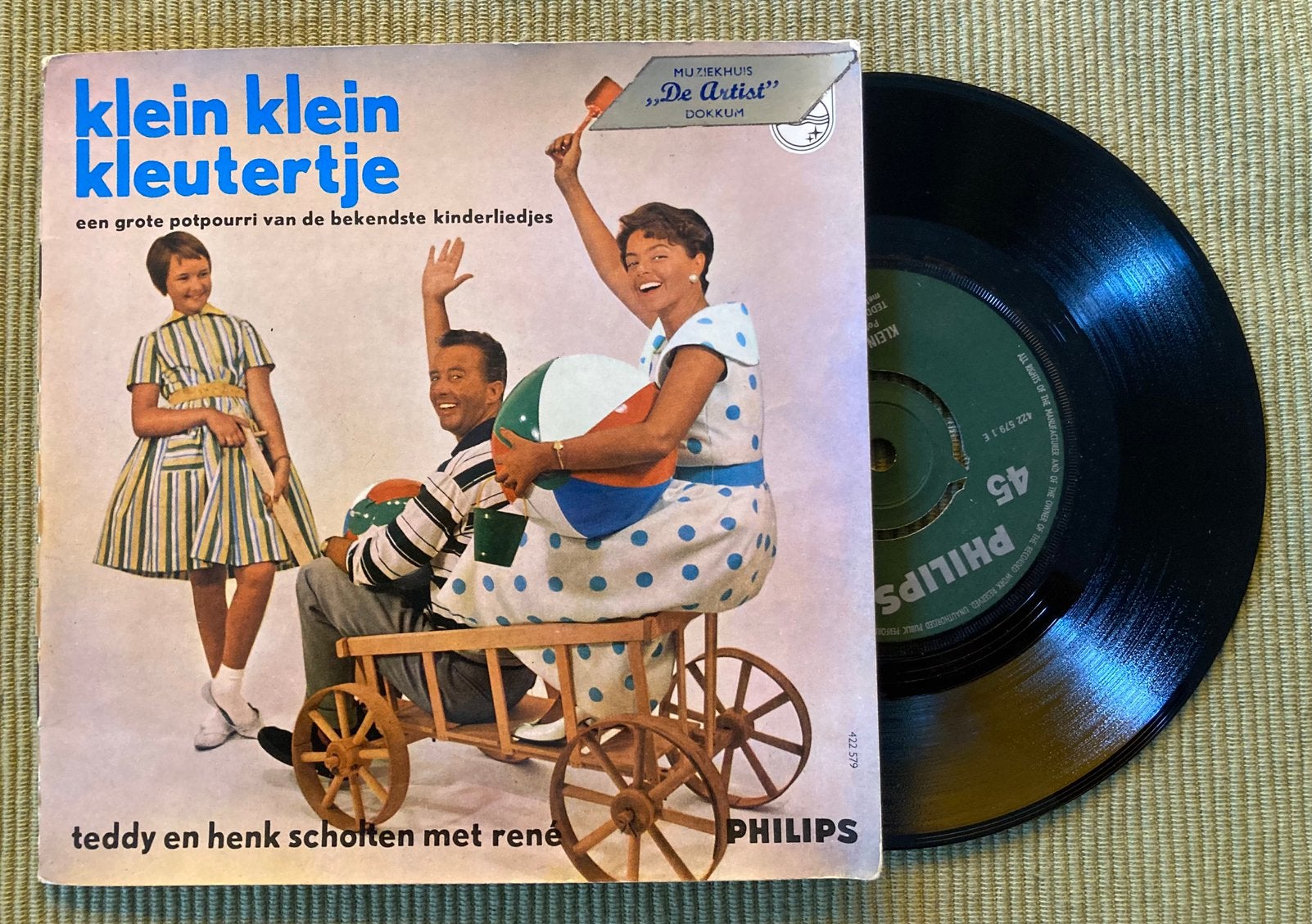 Vinyl single teddy en henk scholten - klein klein kleutertje, Cd's en Dvd's, Vinyl Singles, Gebruikt, Gatefold hoes, Ophalen of Verzenden