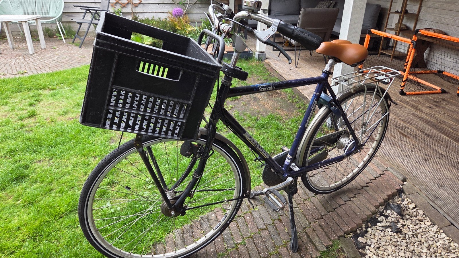 Foto 4 van Twee oude fietsen om op te knappen