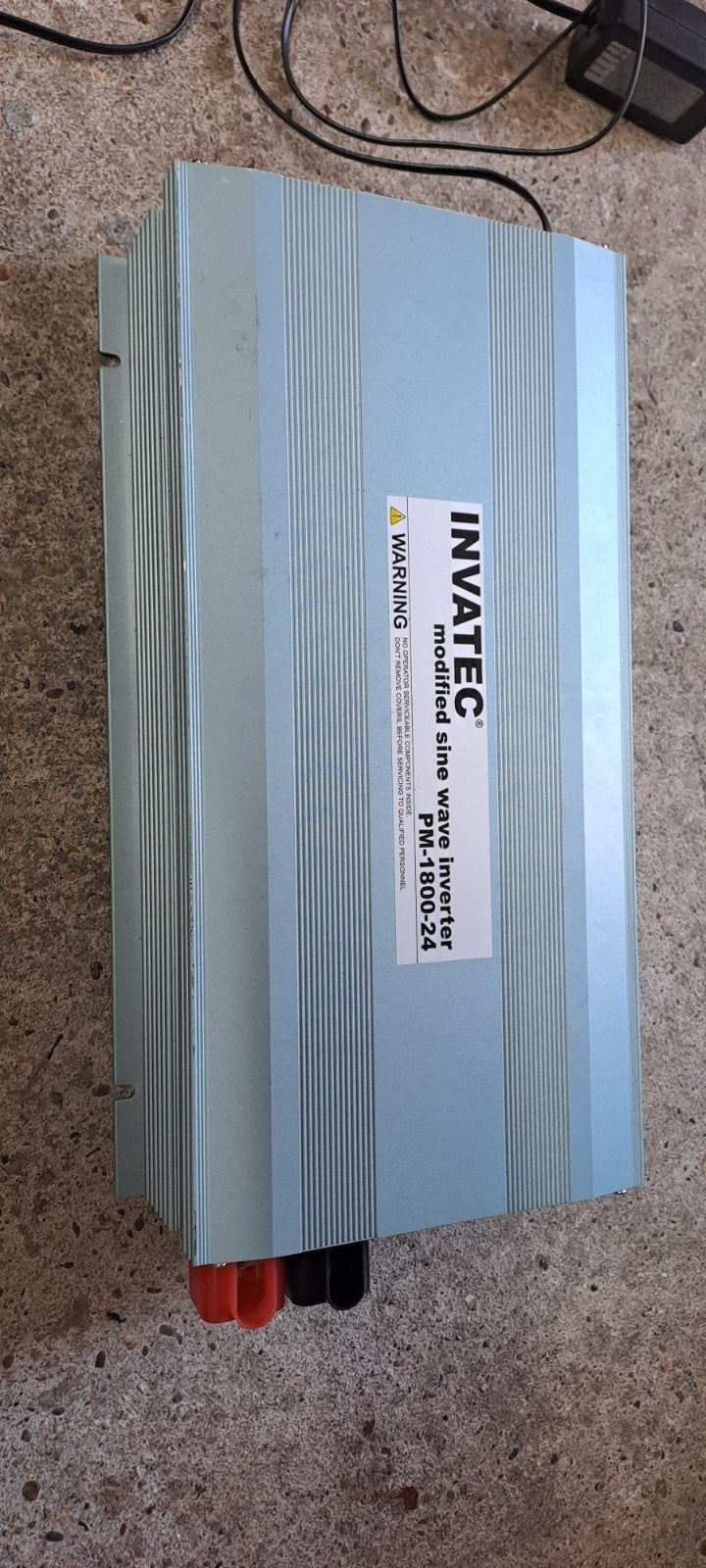 omvormer 1800 watt, Ophalen of Verzenden, Gebruikt, Overige merken, Interieur en Bekleding