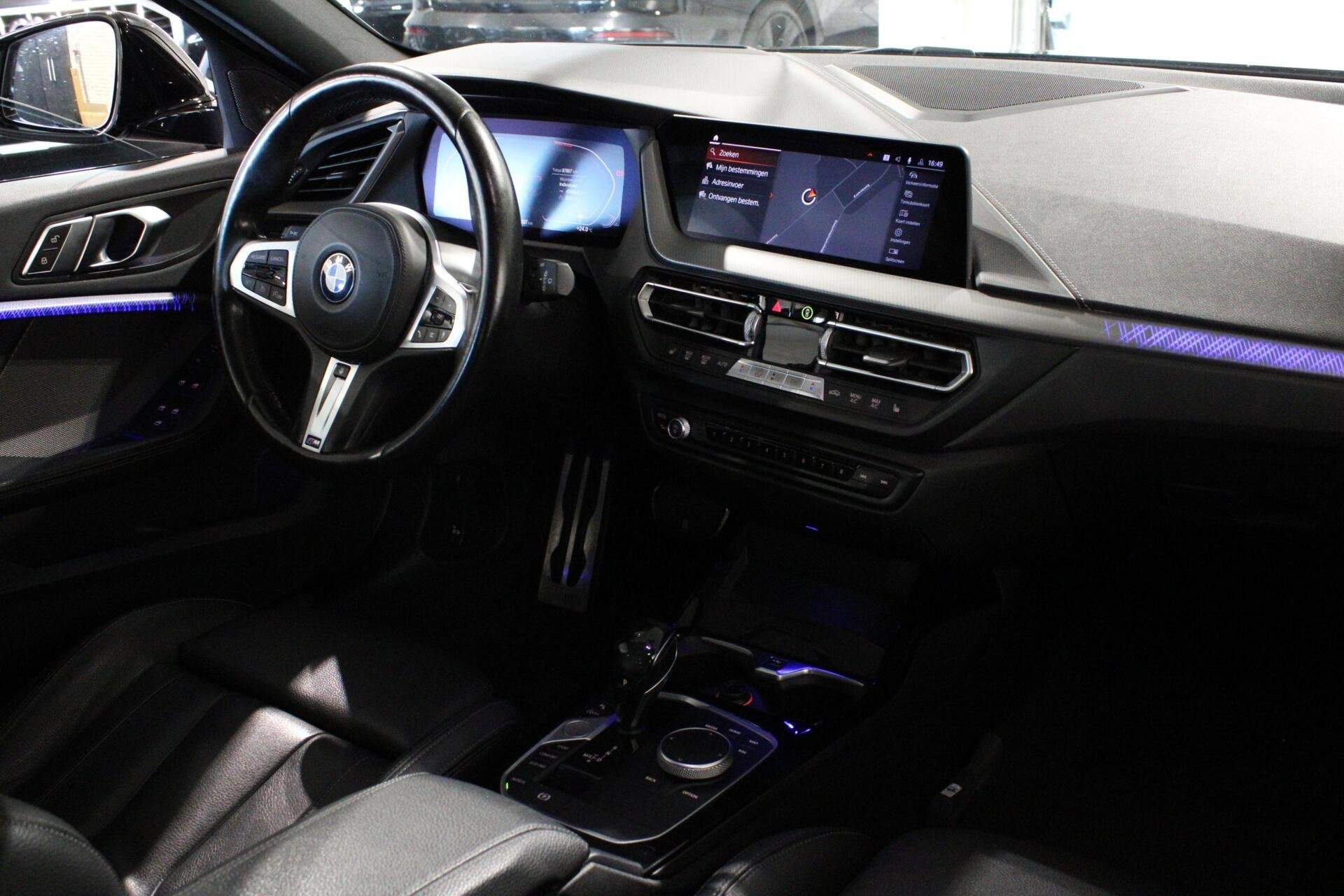 BMW 1-serie 118i | M Sport. Pro | HuD | Harman Kardon | KUIP, Dealer onderhouden, 136 pk, Gebruikt, Met garantie (alle)
