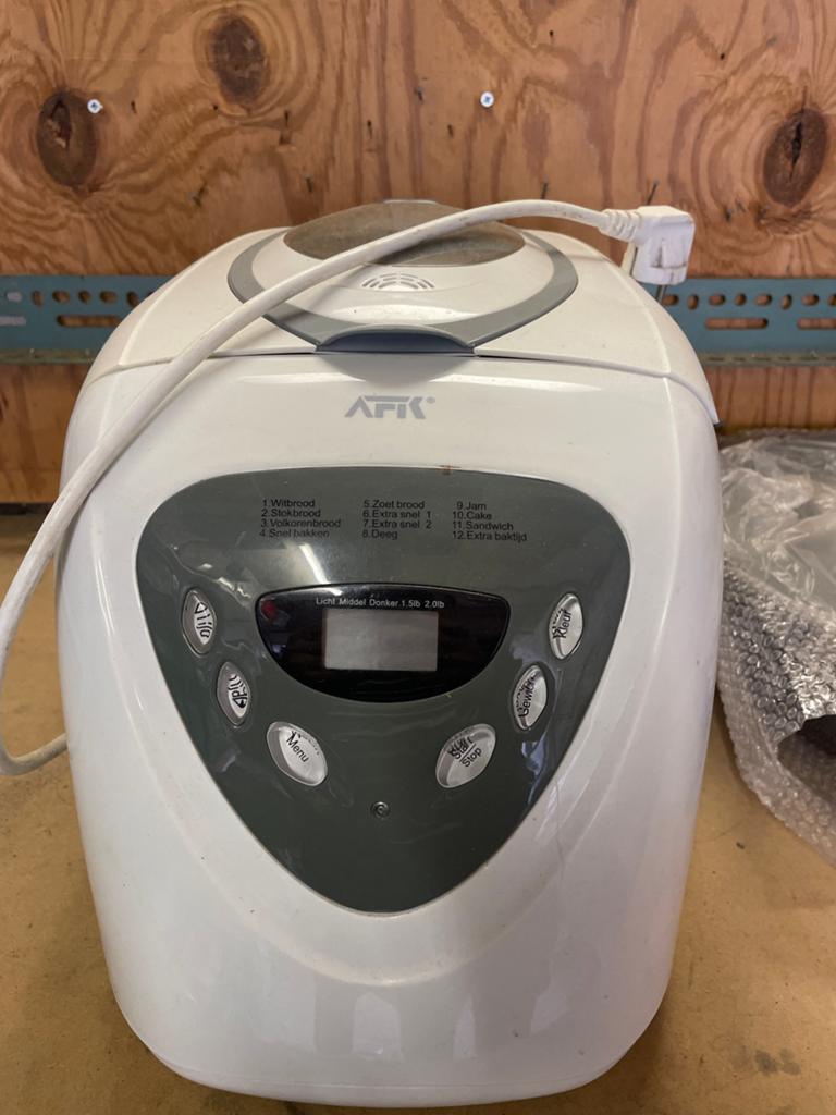 AFK Broodbakmachine BM-2N - Zo goed als nieuw, Witgoed en Apparatuur, Broodbakmachines, Met timer, 800 tot 1200 gram deeg, Ophalen of Verzenden
