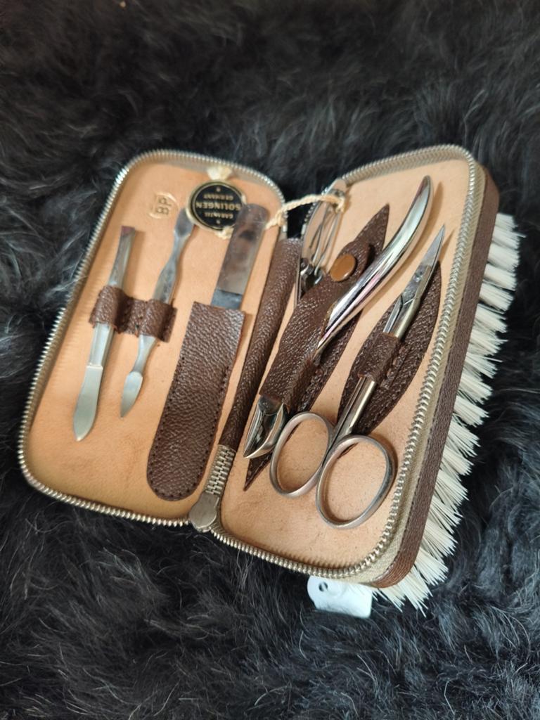Vintage Manicureset Solingen in Leren Etui met Borstel, Sieraden, Tassen en Uiterlijk, Uiterlijk | Lichaamsverzorging, Ophalen of Verzenden