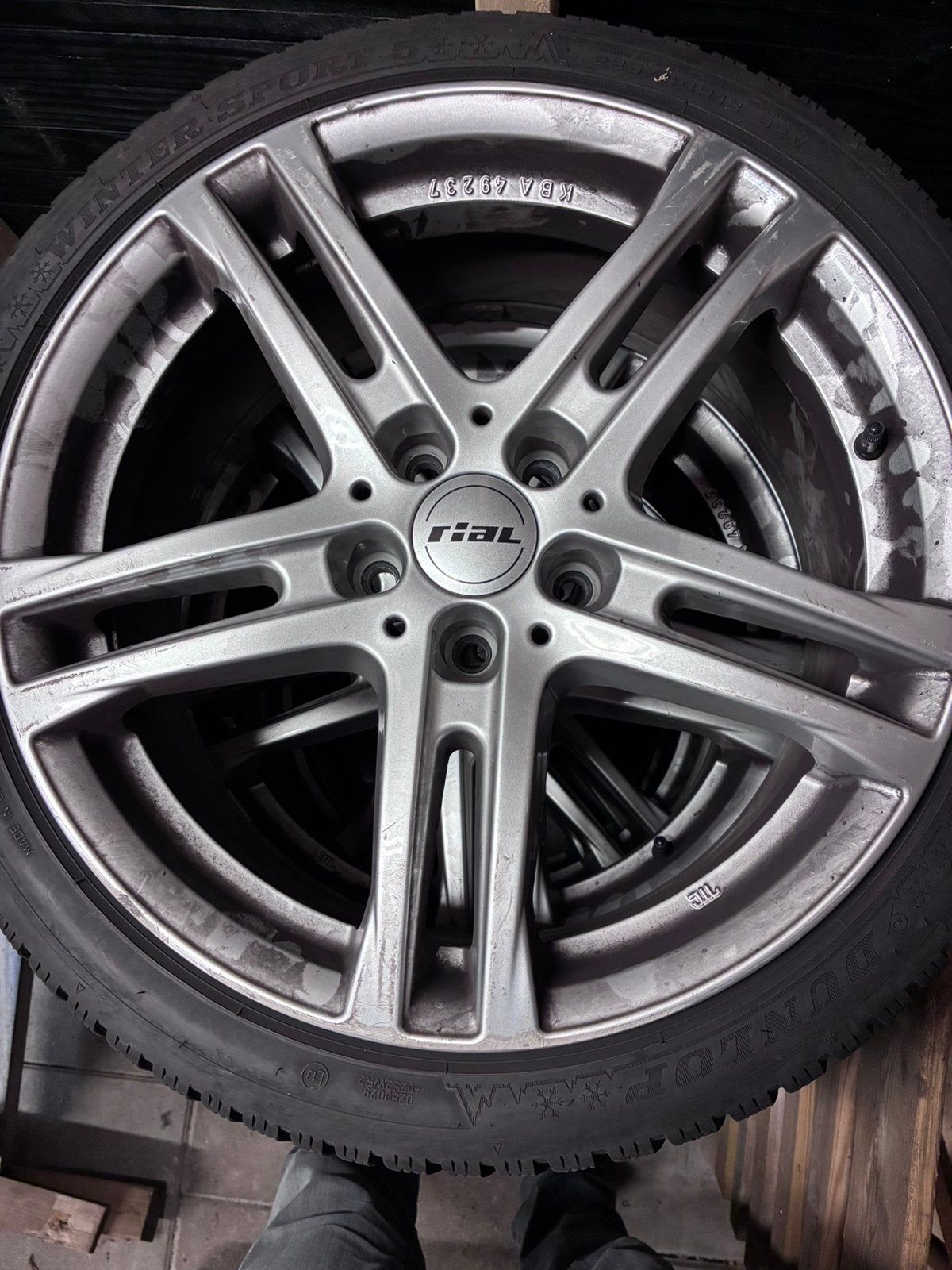 Rial lichtmetalen velgen 18 inch met winterbanden., Ophalen, 18 inch, Gebruikt, Banden en Velgen