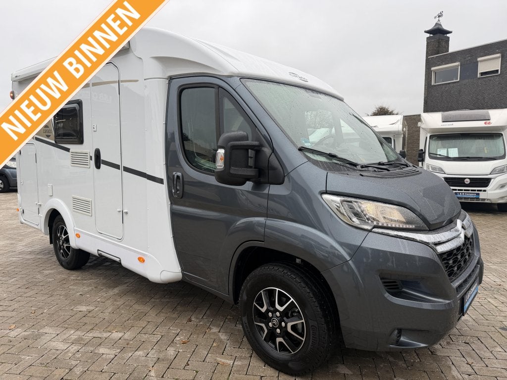 Hymer Carado V132 Vastbed Garage Let op slechts 35000km 2020, Ringverwarming, Tot en met 2, Bedrijf, Diesel