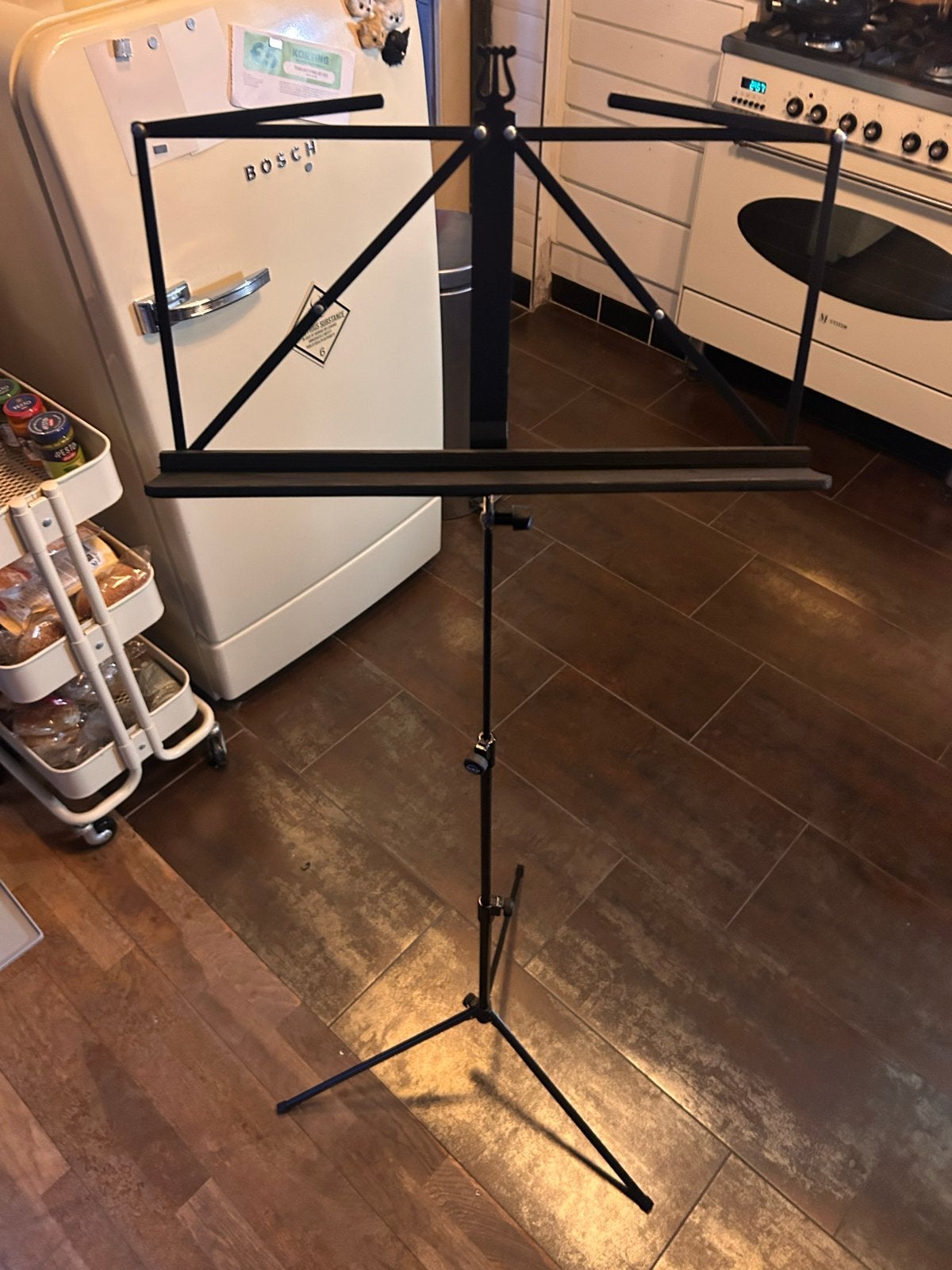 Konig & Meyer Lessenaar met Grote Desk Zwart, Muziek en Instrumenten, Ophalen, Gebruikt, Muziekstandaard, Overige instrumenten