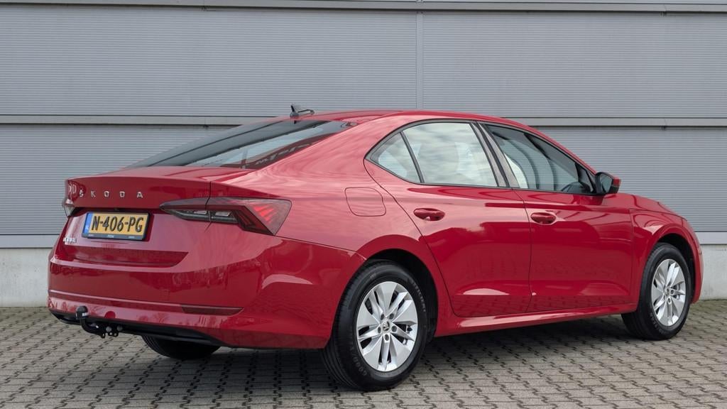 Skoda Octavia 1.0 TSI 110pk Business Edition | Trekhaak | Na, Auto's, Skoda, Voorwielaandrijving, 12 maanden, Stof, Gebruikt