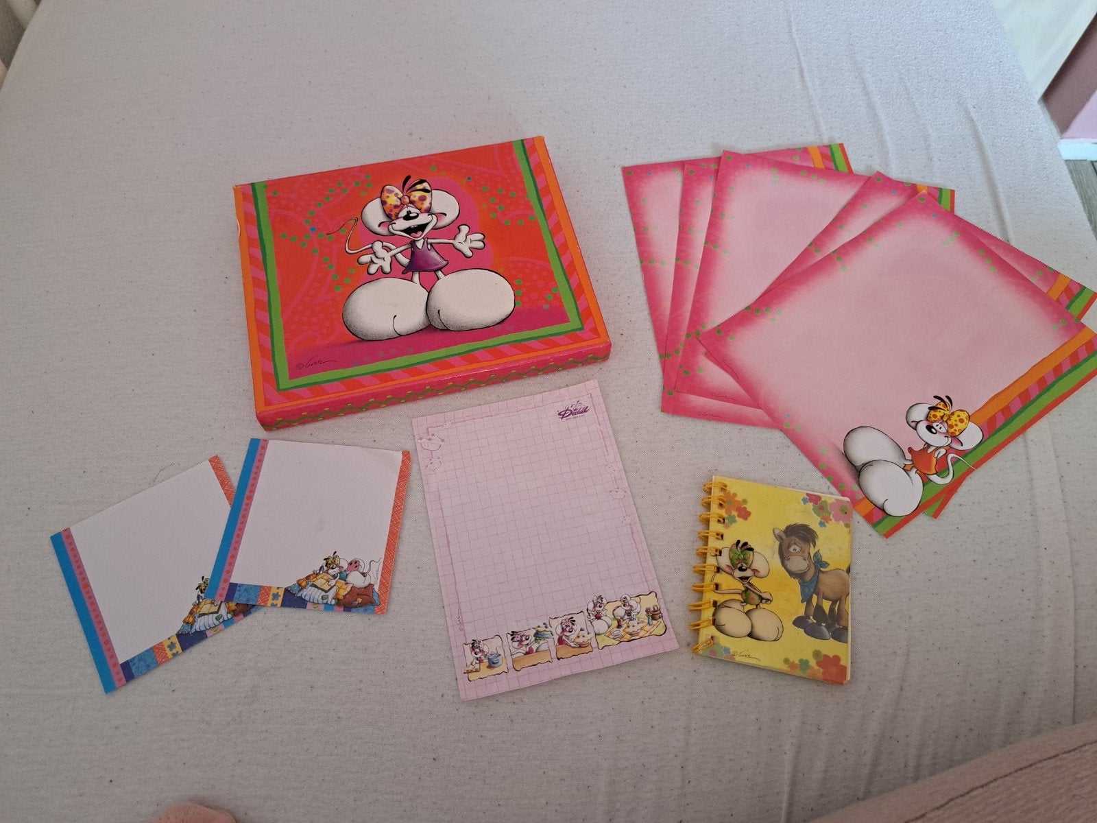 Kleine verzameling Diddl, Verzamelen, Diddl, Ophalen of Verzenden, Zo goed als nieuw, Papier, Kaart of Schrift