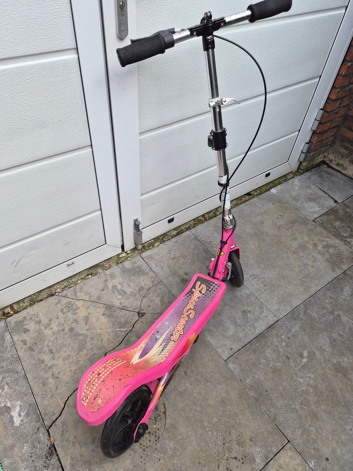 Roze Space Scooter in goede staat, Fietsen en Brommers, Ophalen of Verzenden, Gebruikt, Gewone step, Space Scooter