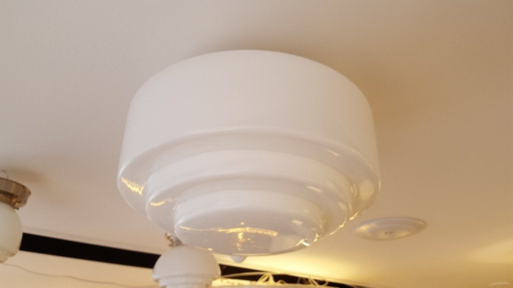 Art deco  plafondlamp naar gispen mondgeblazen melkwit glas, Nieuw, 35 cm, Wit, Glas