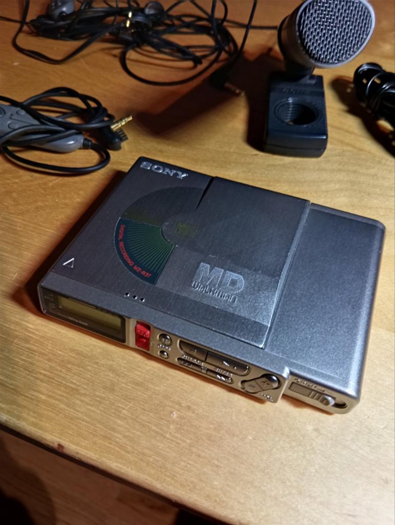 Sony MZ-R37. portable minidisc, Ophalen