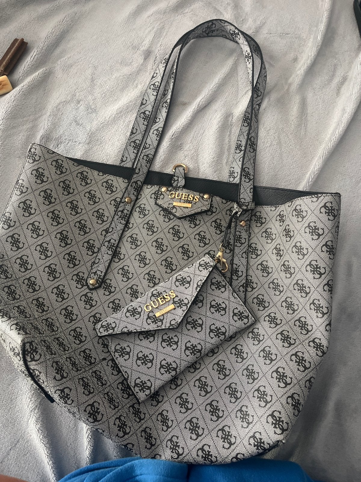 Stijlvolle Guess Shopper met bijpassend portemonneetje, Ophalen, Gebruikt, Grijs, Shopper