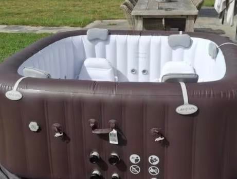 Opblaasbare Jacuzzi - MOET NU WEG!, Ophalen of Verzenden, Zo goed als nieuw, Afdekzeil, Opblaasbaar